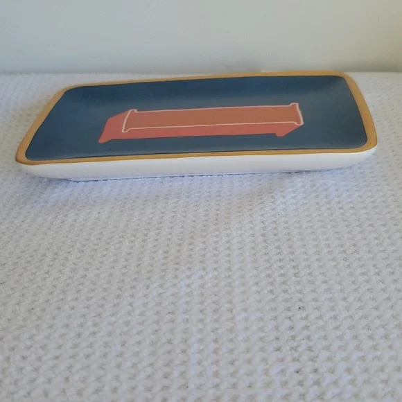 LETTER I CERAMIC TRINKET TRAY - Picture 3 of 3